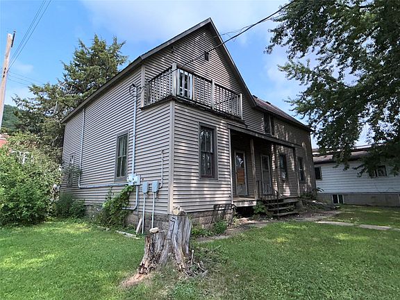 4th image of 107 N Main Street