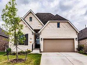 114 Chinaberry Bnd — Photo 1