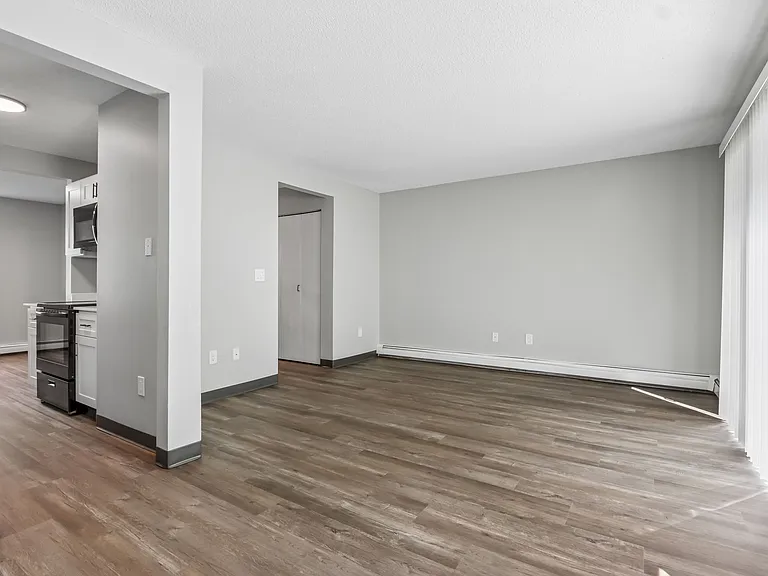 Eastgate Apartments — Photo 19