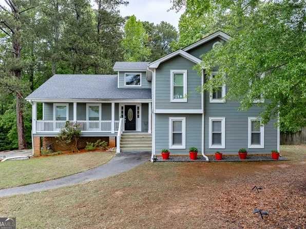 3236 Classic Dr, Snellville, GA 30078