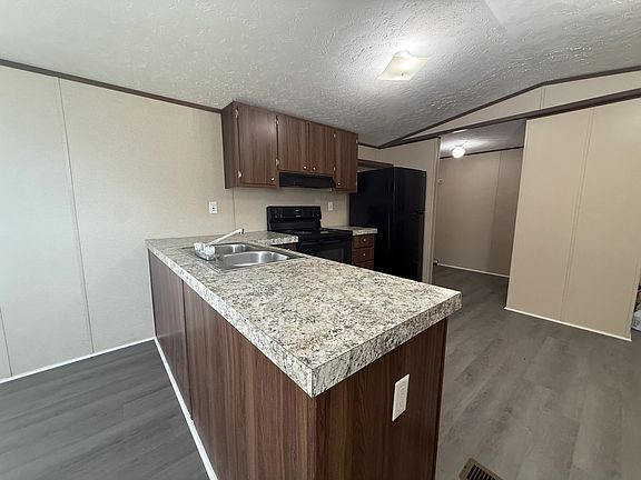 3rd image of 3 Chestnut Cir #3CN