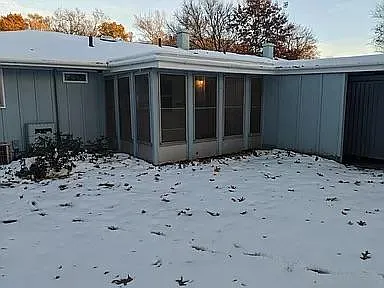 8720 Newhouse St — Photo 24