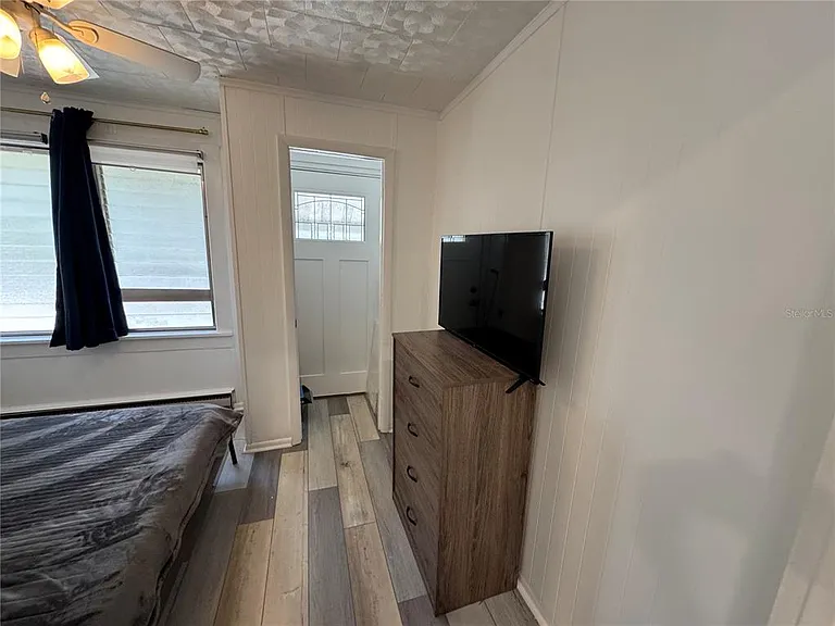 142 6th Ave N #1 — Photo 10