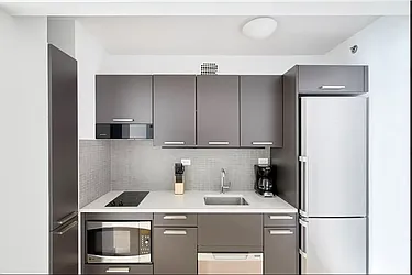 Rented by Manhattan Realty Group