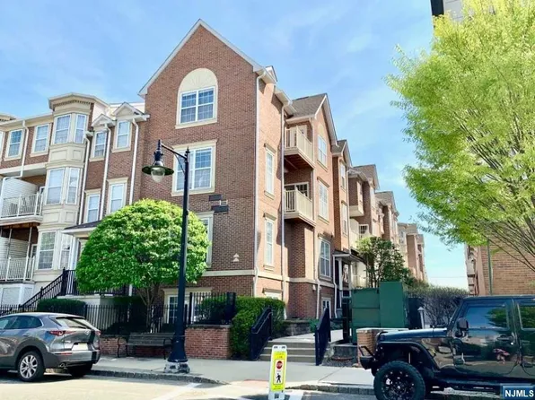 200 Dey St Unit 239, Harrison, NJ 07029