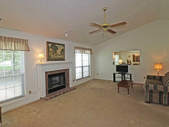 5th image of 3397 Summit Glen Dr