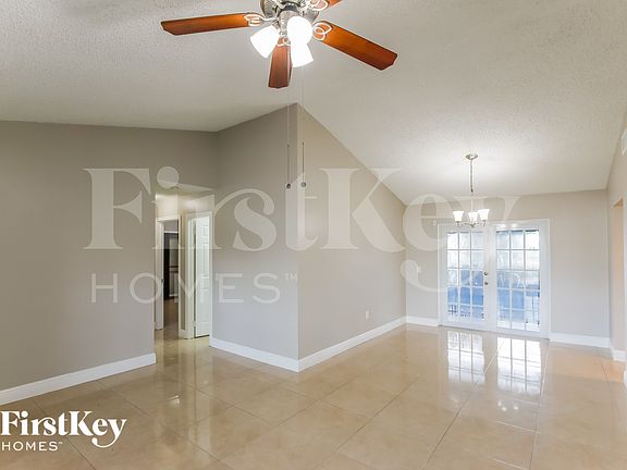3rd image of 8410 NW 27th Pl