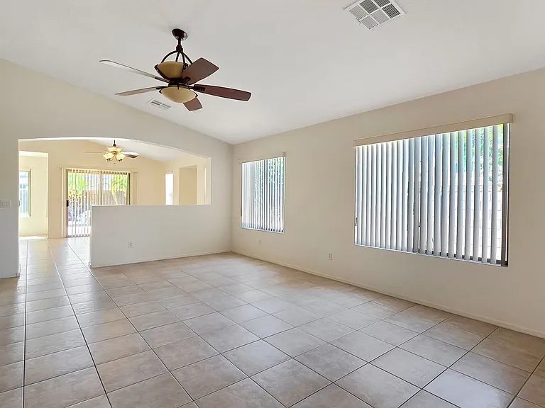16640 N 153rd Ct — Photo 5