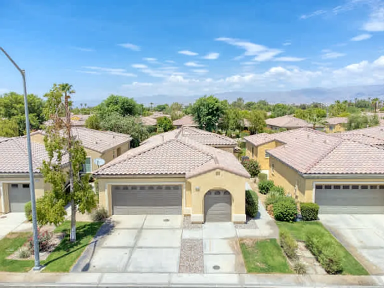 Hopkins Dr — Photo 15