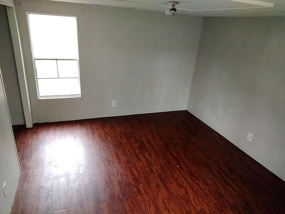 4th image of 1115 Fern St Lot 2