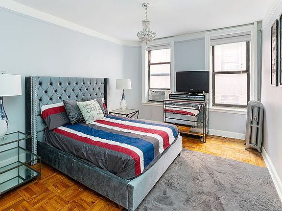 4th image of 825 Walton Ave APT 1H
