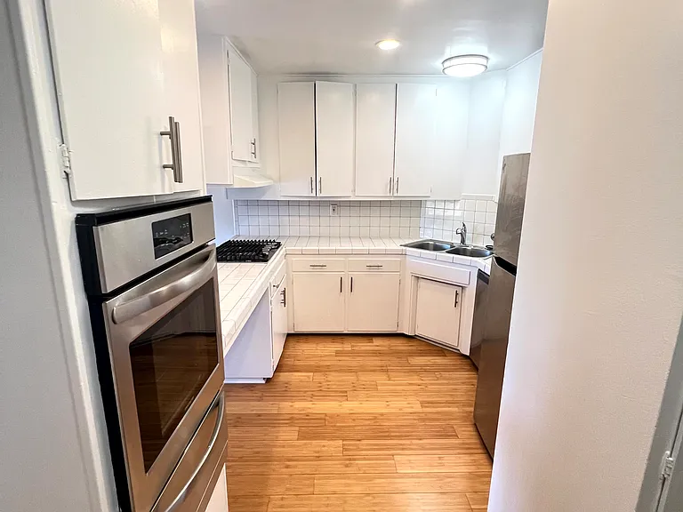 2637 Centinela Ave — Photo 5