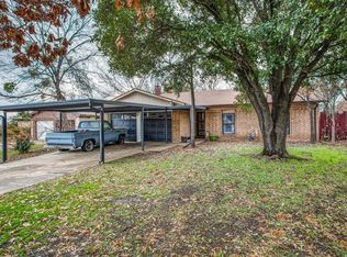 1009 Georgian Rd E, Fort Worth, TX 76179