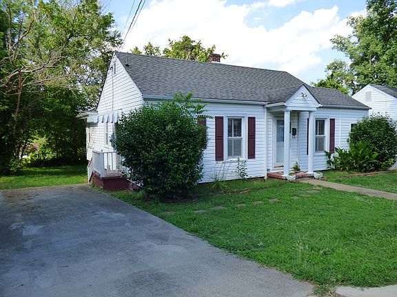 2nd image of 2208 Willow St
