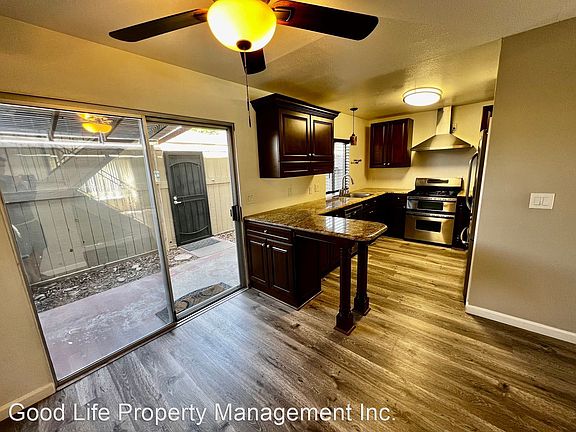3rd image of 807 S Mollison Ave Unit 27