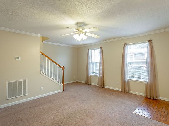 3rd image of 4839 Brighton Ln Unit 4839