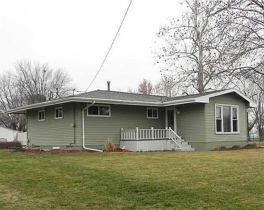 3rd image of 215 Bel Aire Dr