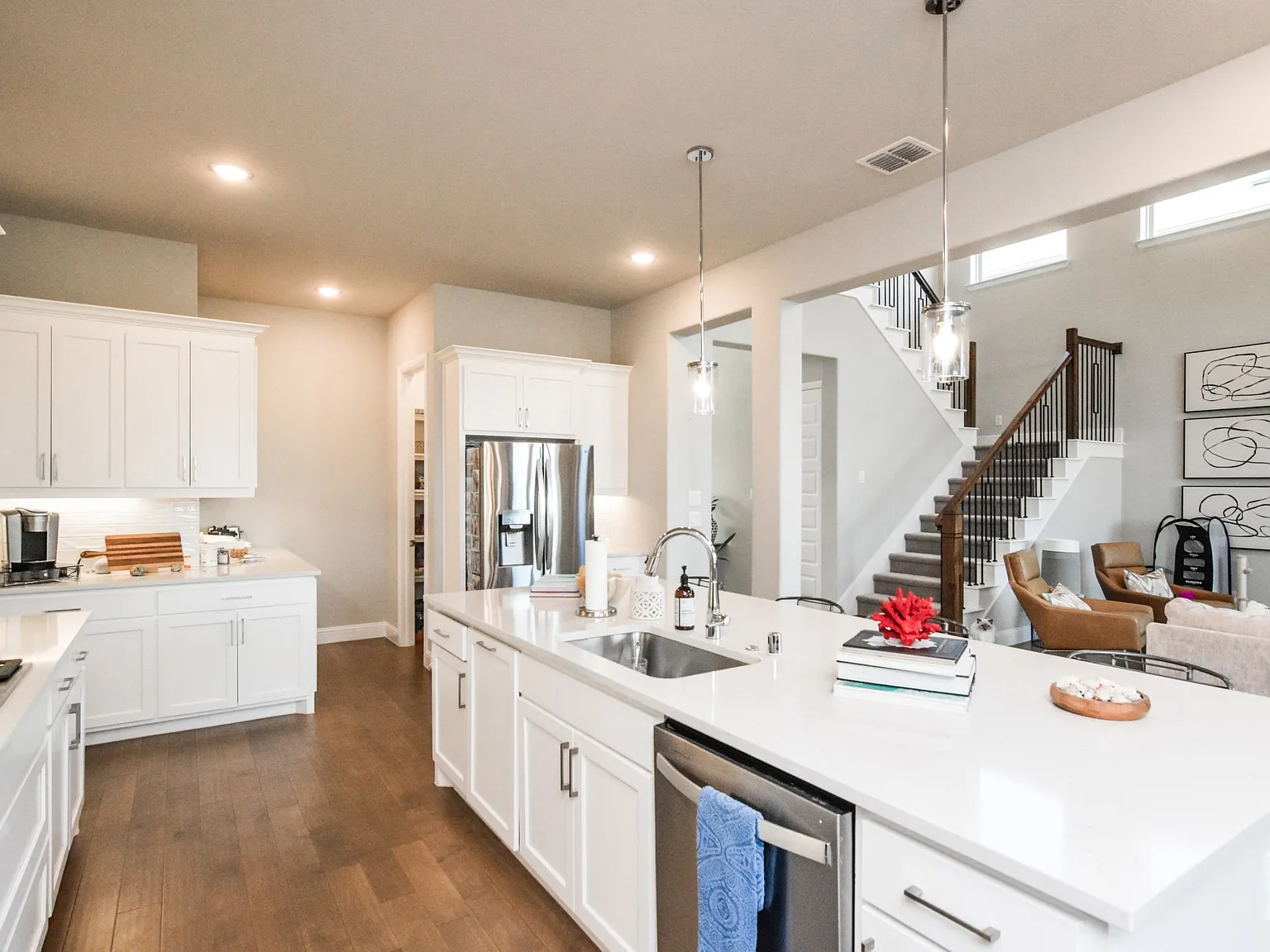 4 bed, 3562 sqft, $4,300 — Photo 4