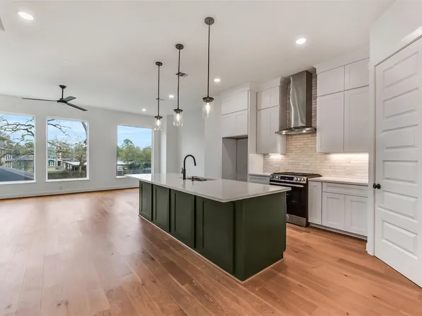 806 Fisher St #F, Houston, TX 77018