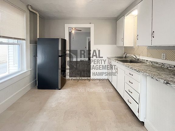 3rd image of 31 Ham St APT B