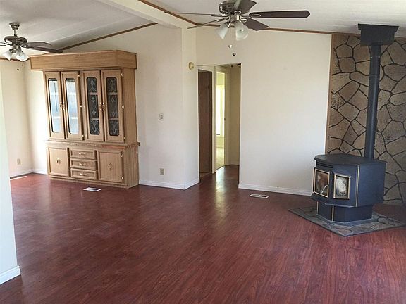 3rd image of 441 Cedarlawn Dr