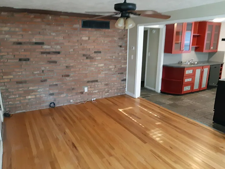1108 S Longmont Ave — Photo 5