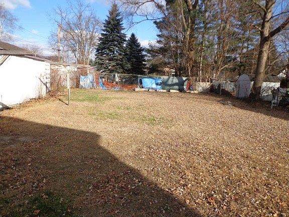 5th image of 133 E Gamble St