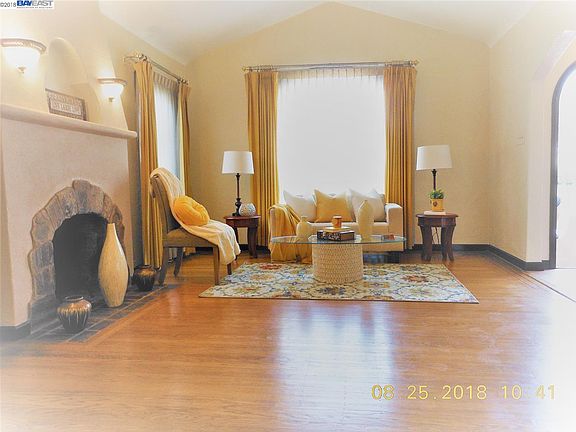 4th image of 2920 75th Ave