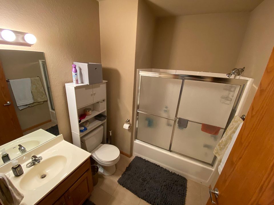 1203 Thurston St Manhattan KS 66502 Zillow 1203-thurston-st-manhattan-ks-66502-zillow