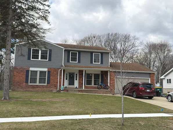 207 Bellewood Dr, Flushing, MI 48433