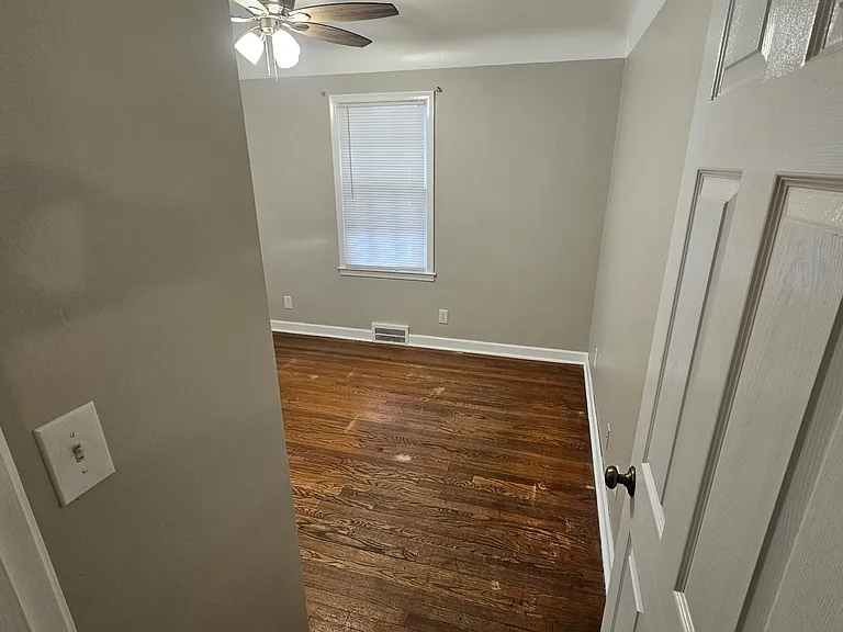 3713 Gratiot Ave — Photo 16
