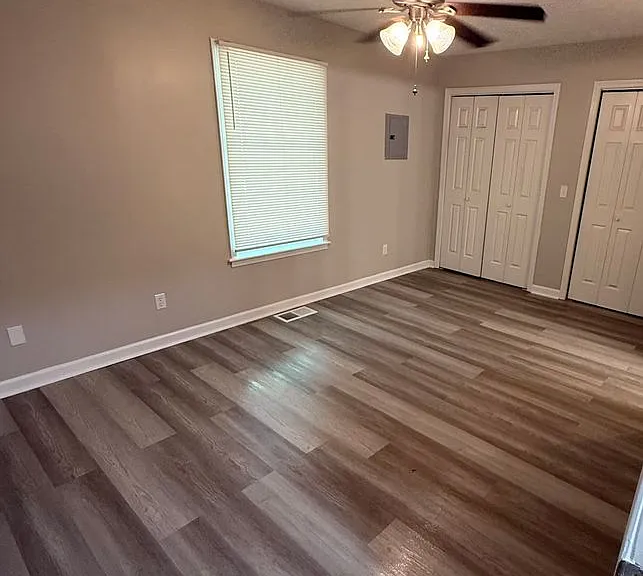307 Carver Dr — Photo 6