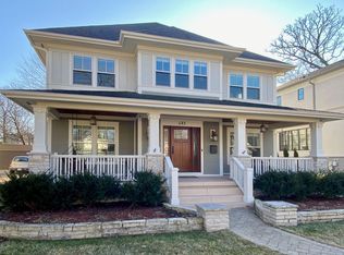 685 Duane St, Glen Ellyn, IL 60137