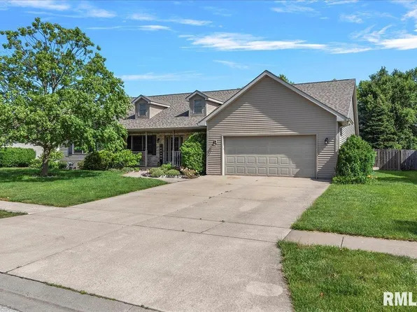 1125 Oakbrook Ave, Chatham, IL 62629