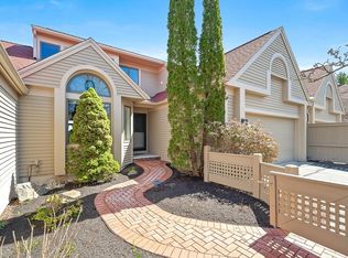 7 Wainwright Rd UNIT 107, Winchester, MA 01890