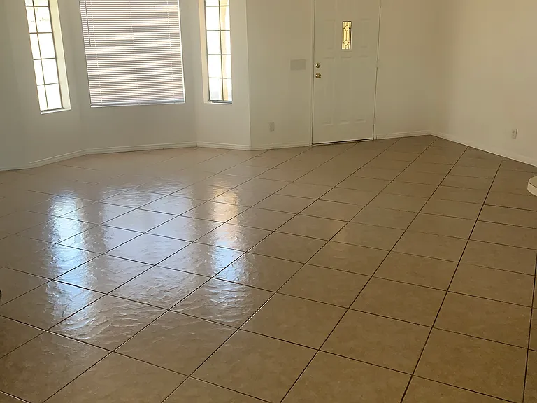 1113 Baseline Rd — Photo 2