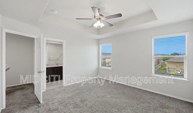 1134 Renee St — Photo 15