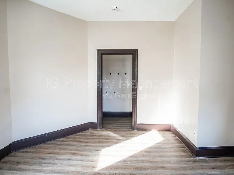 1709 E 5th Ave #2 — Photo 11