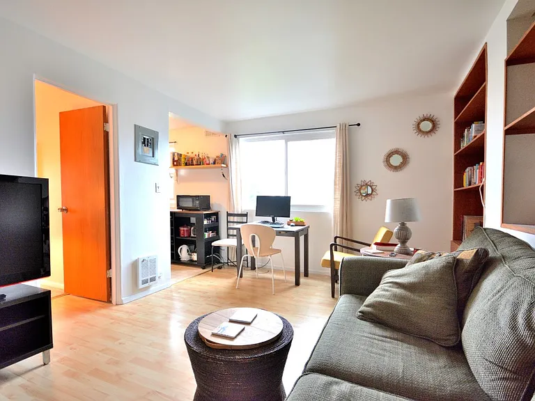 2112 N 54th St #B — Photo 2