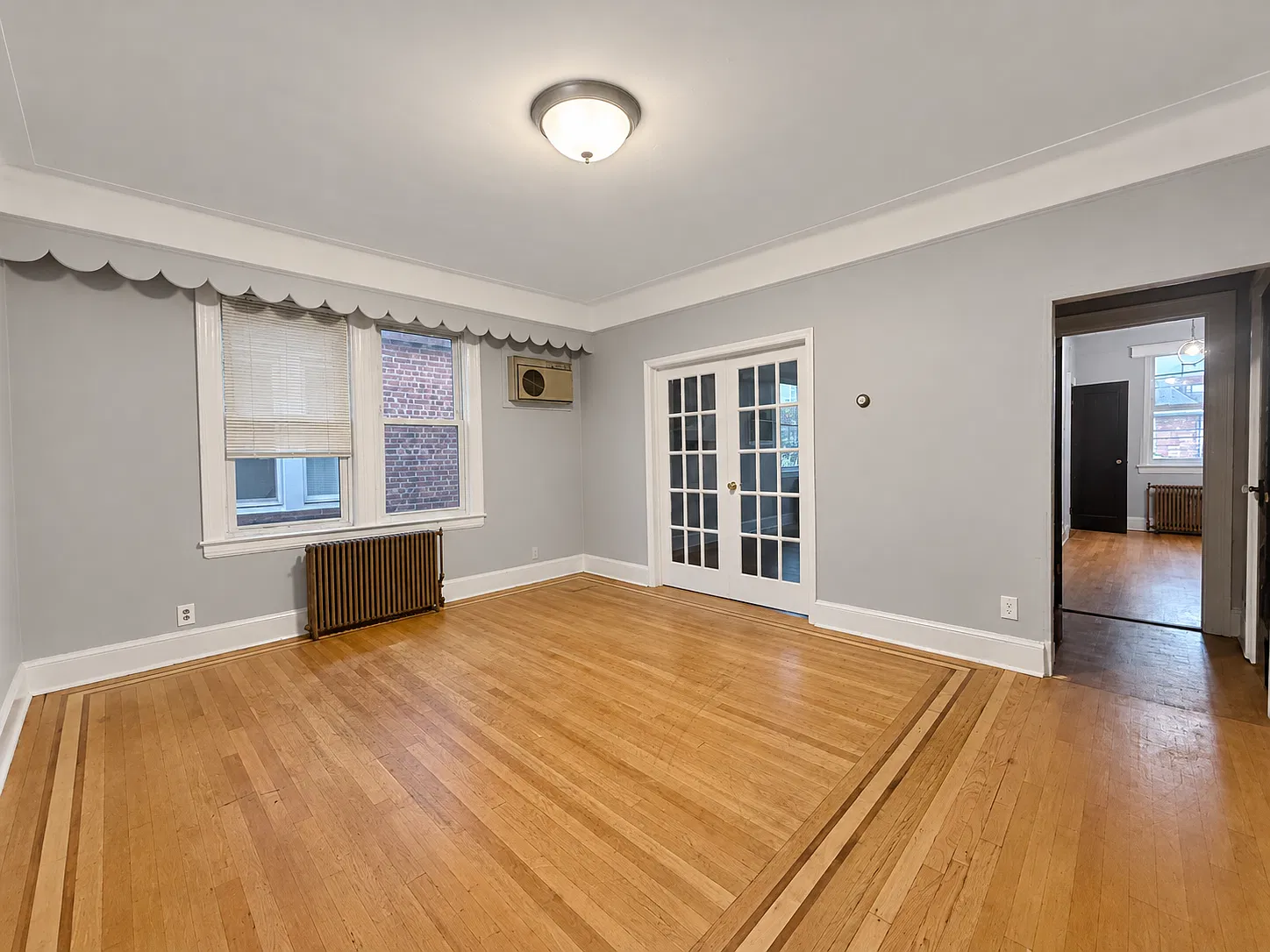 3 bed, $2,700 — Photo 1