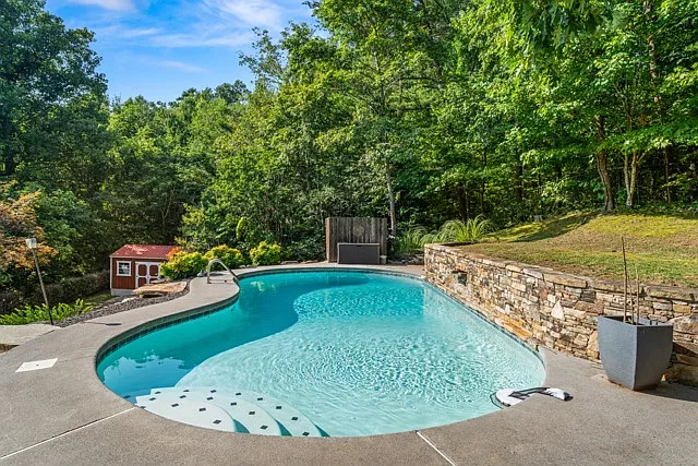 4 bed, 3505 sqft, $4,150 — Photo 3