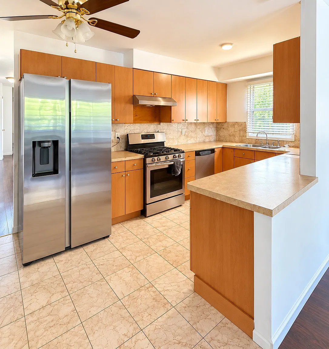 3 bed, 1.5 bath, $3,500 — Photo 1