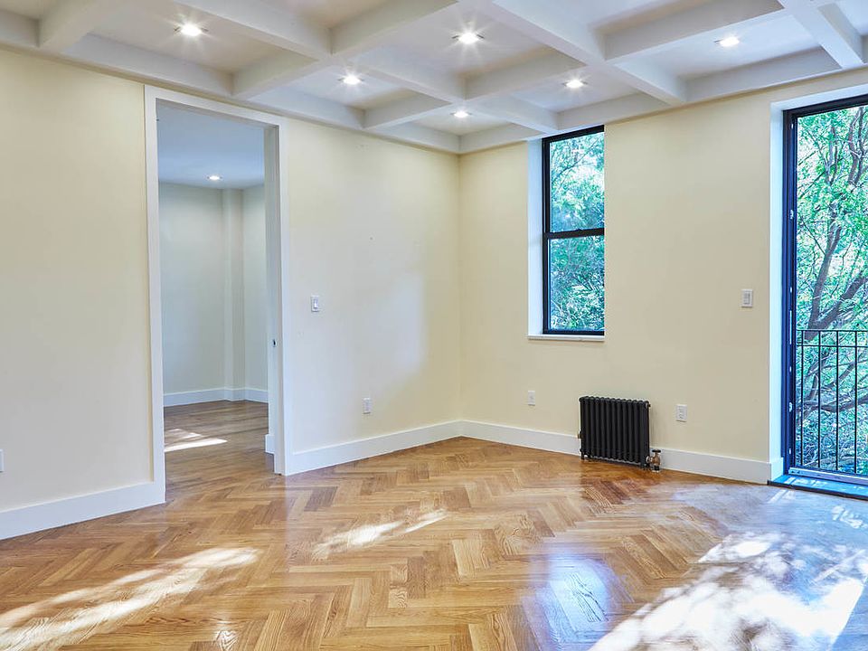 1st image of 941 Washington Ave #493