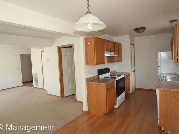 5th image of 525 W Shore Dr #4879277