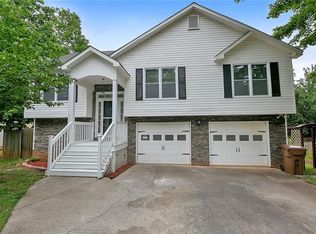 3 Stonebridge Ct, Cartersville, GA 30121