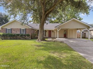 136 Bramber Dr, Lafayette, LA 70508