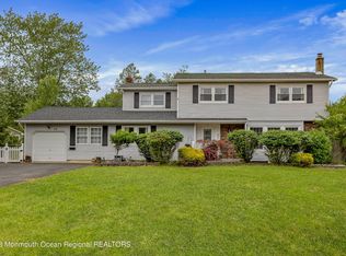 34 Meadowbrook Dr, Howell, NJ 07731