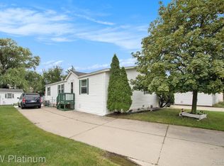 20221 Rhapsody Dr, Clinton Township, MI 48036