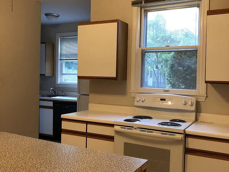 107 Ocean St #1 — Photo 4