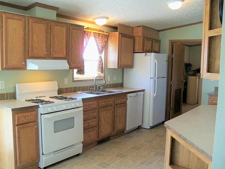 8311 Shepherd Rd — Photo 4